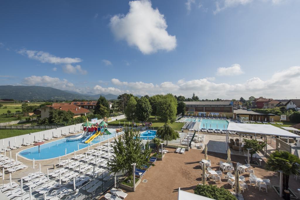 Hotel Villa Glicini Pinerolo Exteriör bild