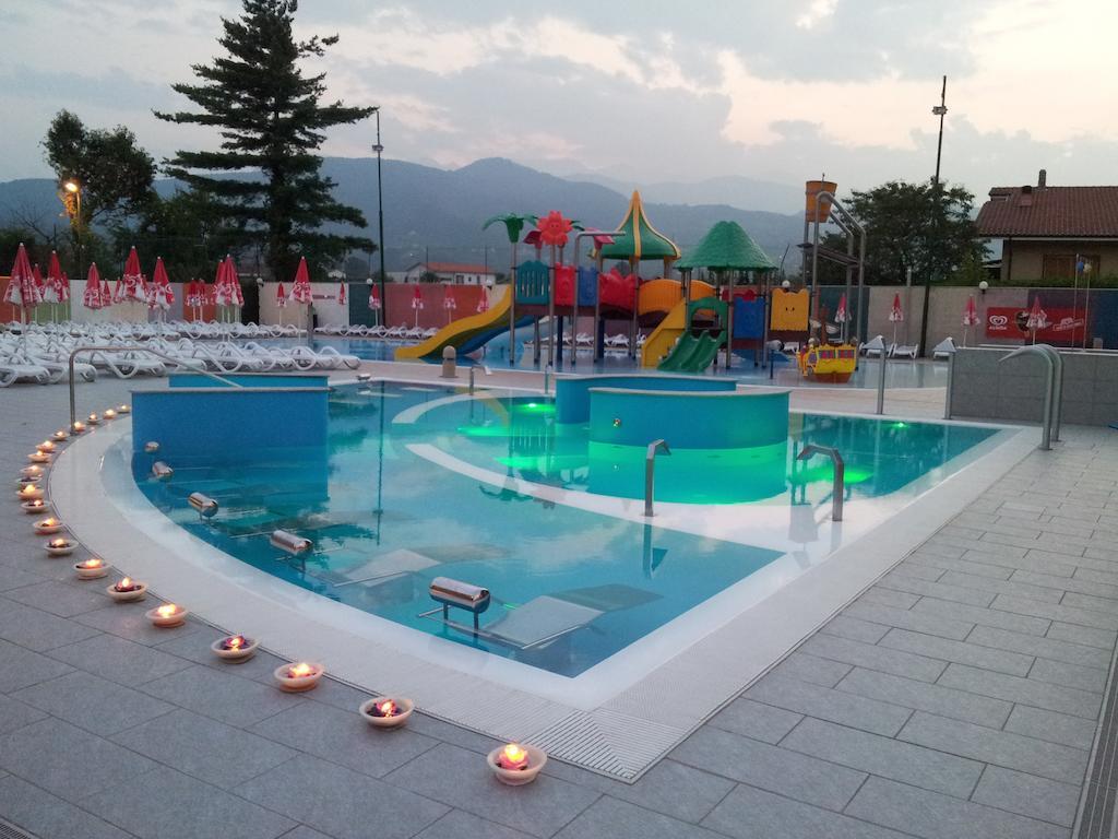 Hotel Villa Glicini Pinerolo Exteriör bild